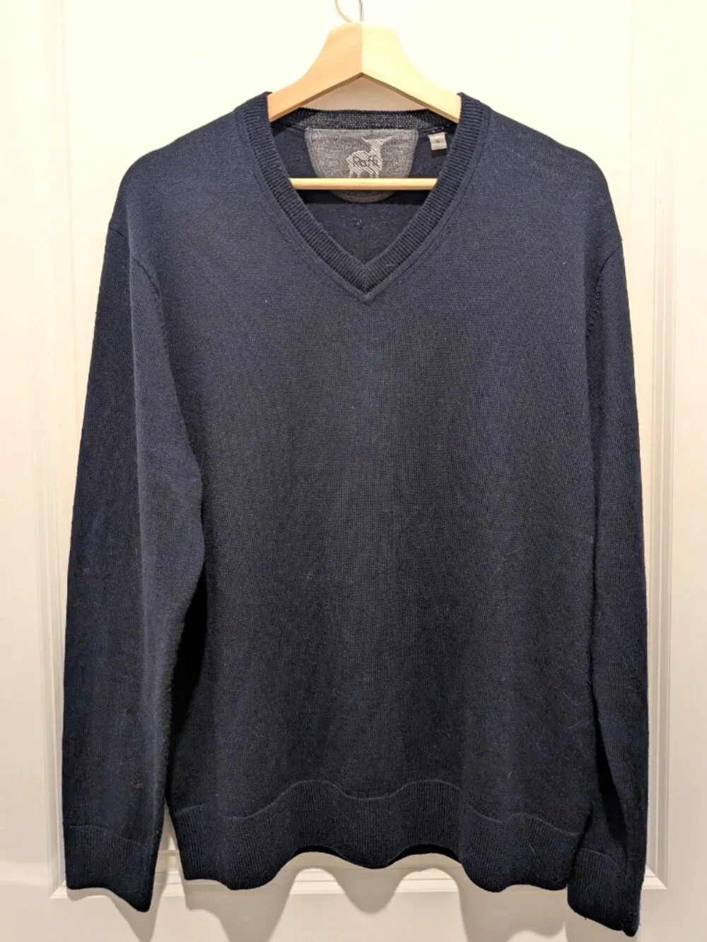 Raffi Navy Merino Wool V-Neck Sweater Men's L